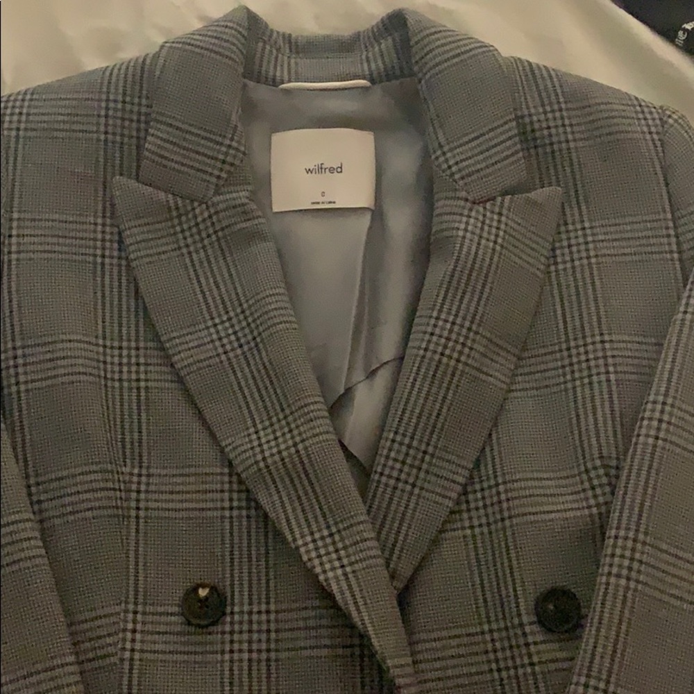Stylish Wilfred blazer - Picture 2 of 3